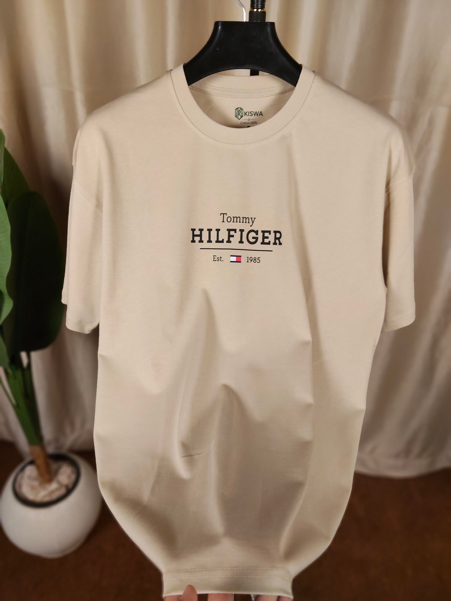 Relaxed Tomy Tee