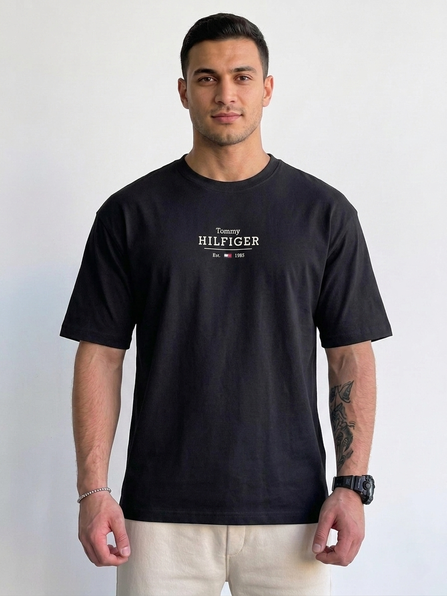 Relaxed Tomy Tee